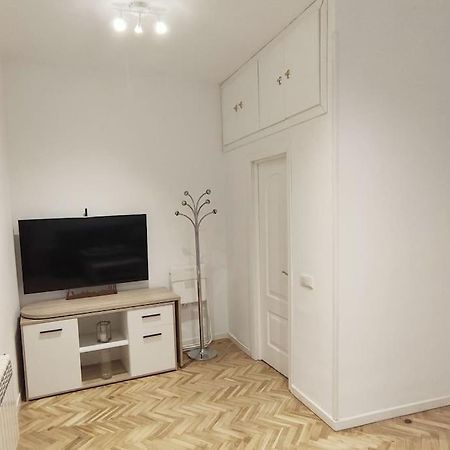 Lovely Apartment In Madrid Center Bagian luar foto