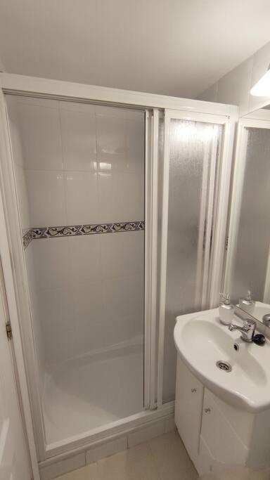 Lovely Apartment In Madrid Center Bagian luar foto